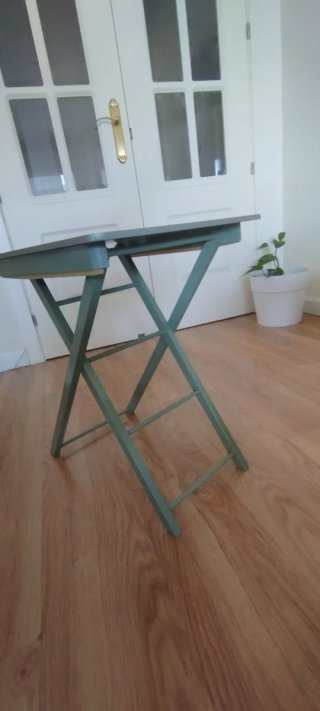 Tavoli ausiliari AB (beige e verde)