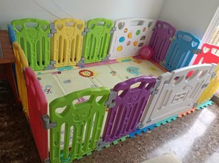 Parque infantil grande en excelentes condiciones