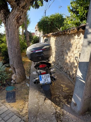 Moto Naked Negra