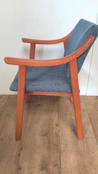SILLA SILLÓN FUERTE Y CÓMODO MADERA Y TELA