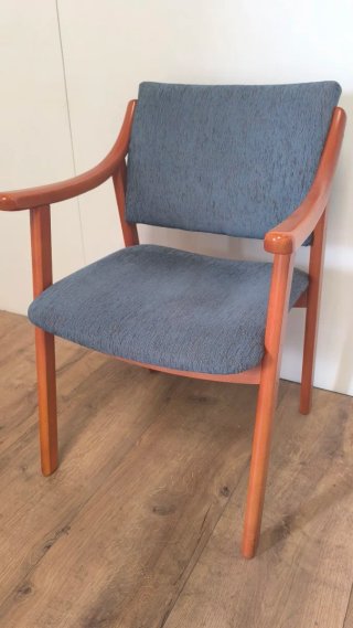 SILLA SILLÓN FUERTE Y CÓMODO MADERA Y TELA