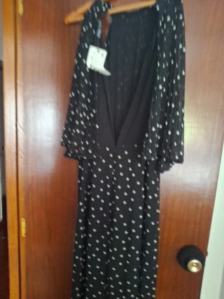 Precioso mono negro lunares
