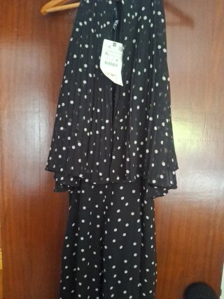 Precioso mono negro lunares