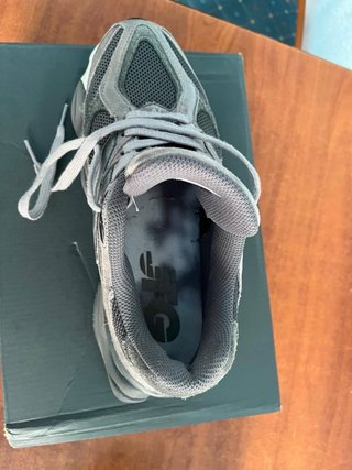 Zapatilla New Balance Gris