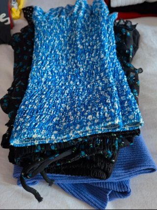 Falda corta estampada azul y blanco