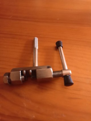 Herramienta troncha cadenas bicicleta