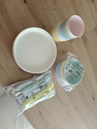Juego cubiertos y vajilla Ikea Kalas nuevo