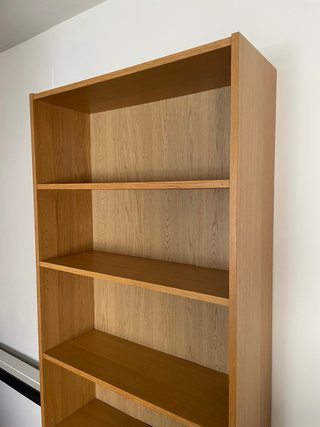 Estantería efecto madera