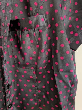 Camisa  lunares negra y rosa Talla XL