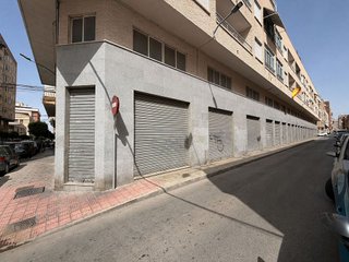 Local comercial en alquiler en Fraternidad en Elda