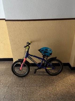 Bicicleta infantil FORMAT 16” + casco