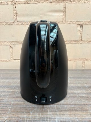 Hervidor Russell Hobbs Textures 2400W Negro