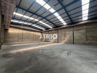 Nave industrial en alquiler en Villalonquéjar en Burgos