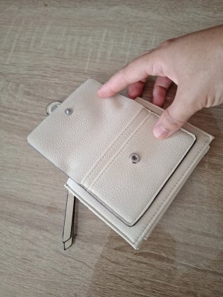 Monedero billetera beige