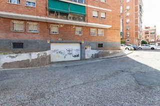 Garaje en alquiler en Reyes Católicos en Alcalá de Henares