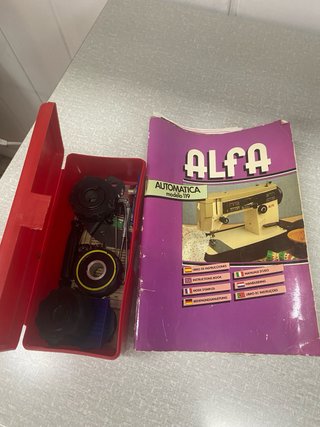 Máquina de coser Alfa