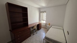 Piso en alquiler en Peñamefecit - Avda Barcelona en Jaén