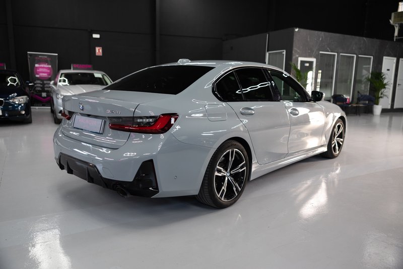 BMW Serie 3 2024, foto 19