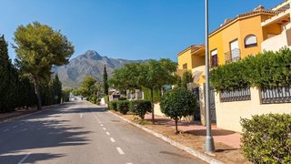 Casa adosada en alquiler en Nagüeles Alto en Marbella
