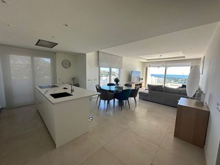 Piso en alquiler en Los Naranjos - Las Brisas en Marbella