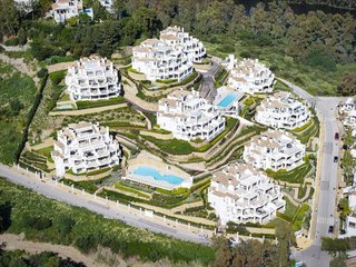 Piso en alquiler en Los Naranjos - Las Brisas en Marbella