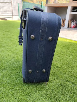 Maleta de lona con ruedas