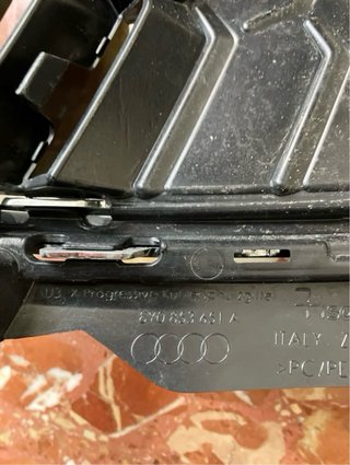Parrilla Audi A3 8Y0853651A