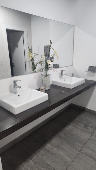 R-7940599 Traspaso Centro de Estetica en Figueres