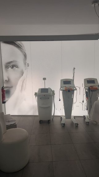R-7940599 Traspaso Centro de Estetica en Figueres