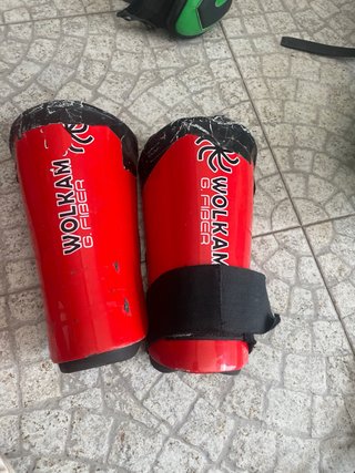 Patines de hockey y protecciones