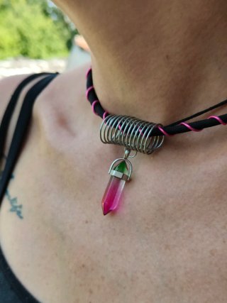 Collana fatta a mano con ciondolo