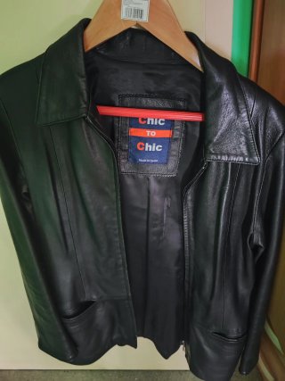 Chaqueta de cuero Chic to Chic negra mujer
