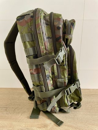 Mochila táctica 20 Litros pixelado boscoso.