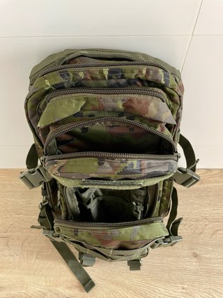 Mochila táctica 20 Litros pixelado boscoso.