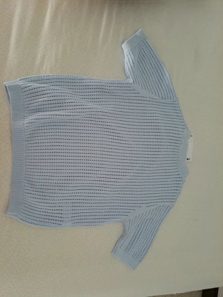 Jersey azul de punto calado