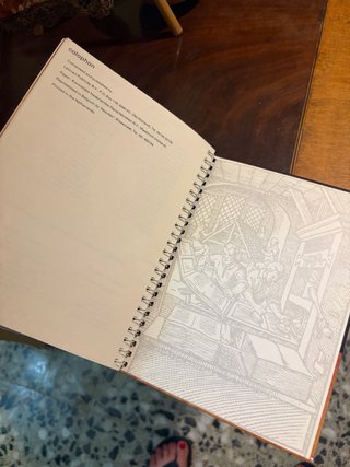 Agenda antigua con espiral