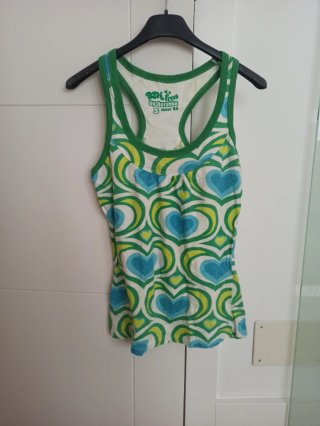 Camiseta Bershka Corazones Talla S