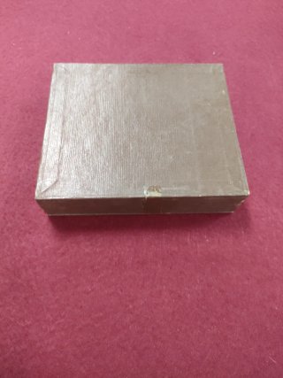 Set Cuchillos Dorado y Nacar. Para untar o postre