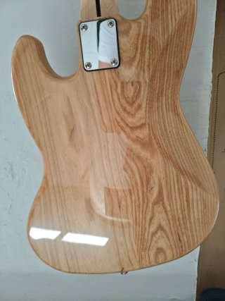 Harley Benton JB-75 MN Bajo Vintage series