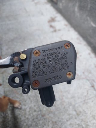 Bomba de freno izquierdo Aprilia arrecife/atlantic