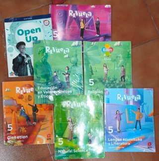 Libros Revuela SM quinto primaria