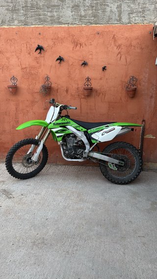 Moto Kawasaki KX450F