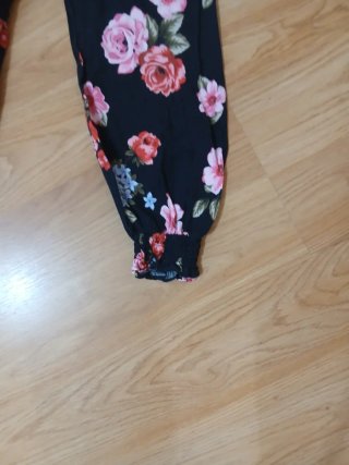Vestido largo floral negro y rosa
