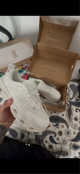 Zapatillas On x Loewe Blancas