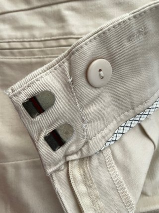 Pantalón corto beige