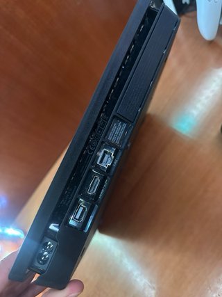 PlayStation 4 Slim 1TB Nera