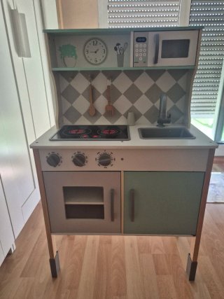 Cocina de juguete madera y plástico