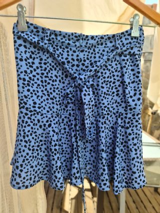 Lote XS: Pantalón corto y minifalda.Nuevos
