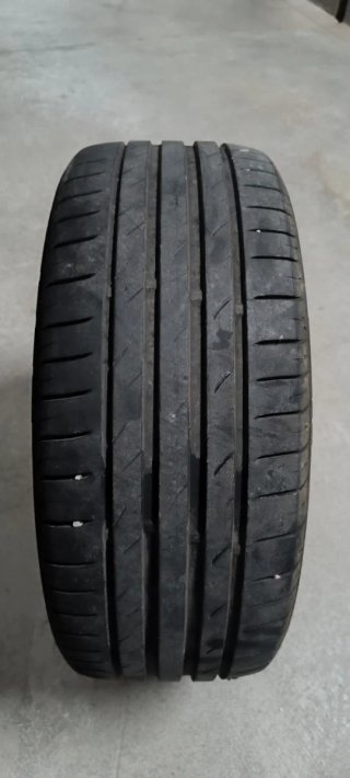 Neumático Nexen 215/45 R17 91W