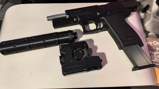 Metal Gear Solid - Réplica Pistola Solid Snake
